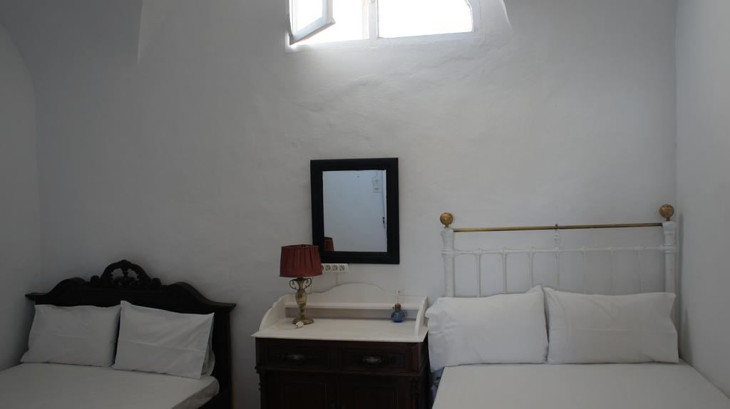 Marcos Rooms Oia  Exterior photo
